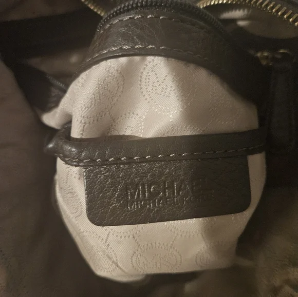 Michael Kors Black Leather Shoulder Bag - Picture 7 of 8